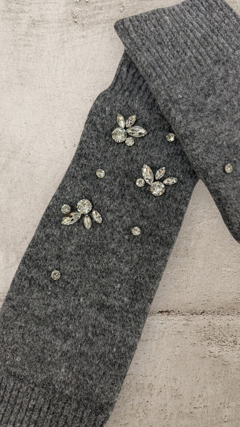SNOWFLAKE SPARKLE MITTENS - GREY Jewellery & Accessories Agnes