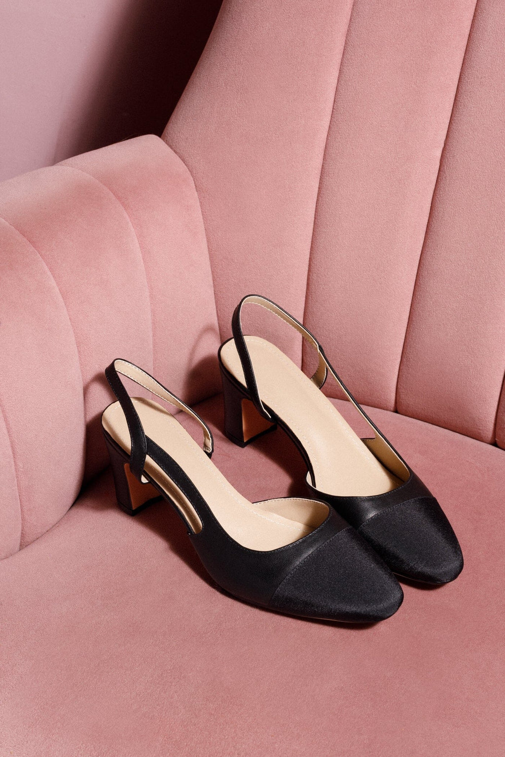 THE SIGNATURE SLINGBACK - BLACK Shoes & Slippers Privè - Slider