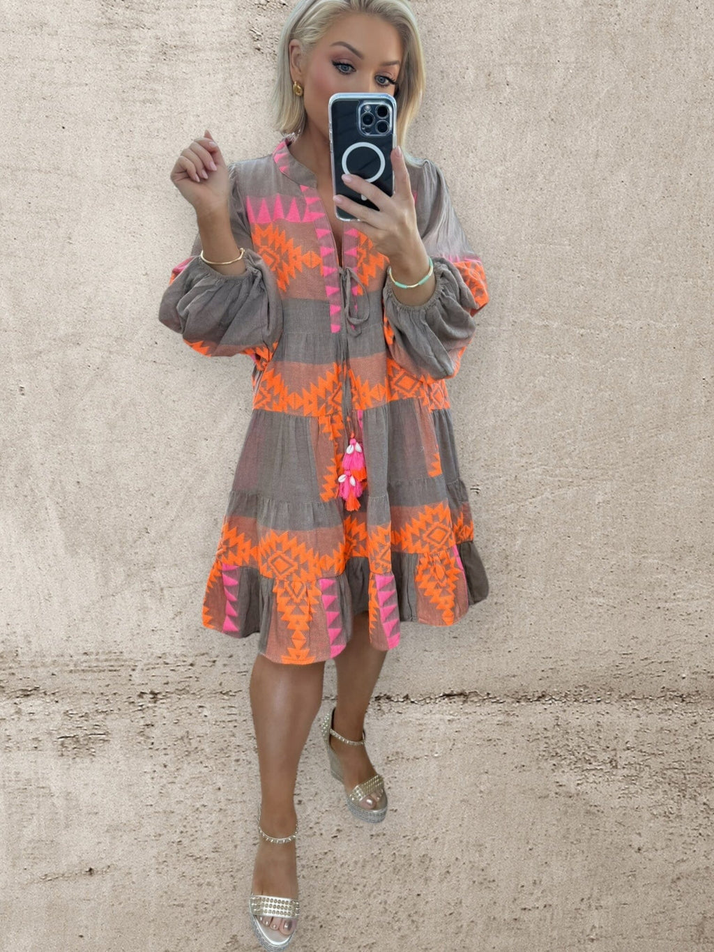 THE AZURA DRESS - TAUPE/FLUO Dresses Coco Boutique 