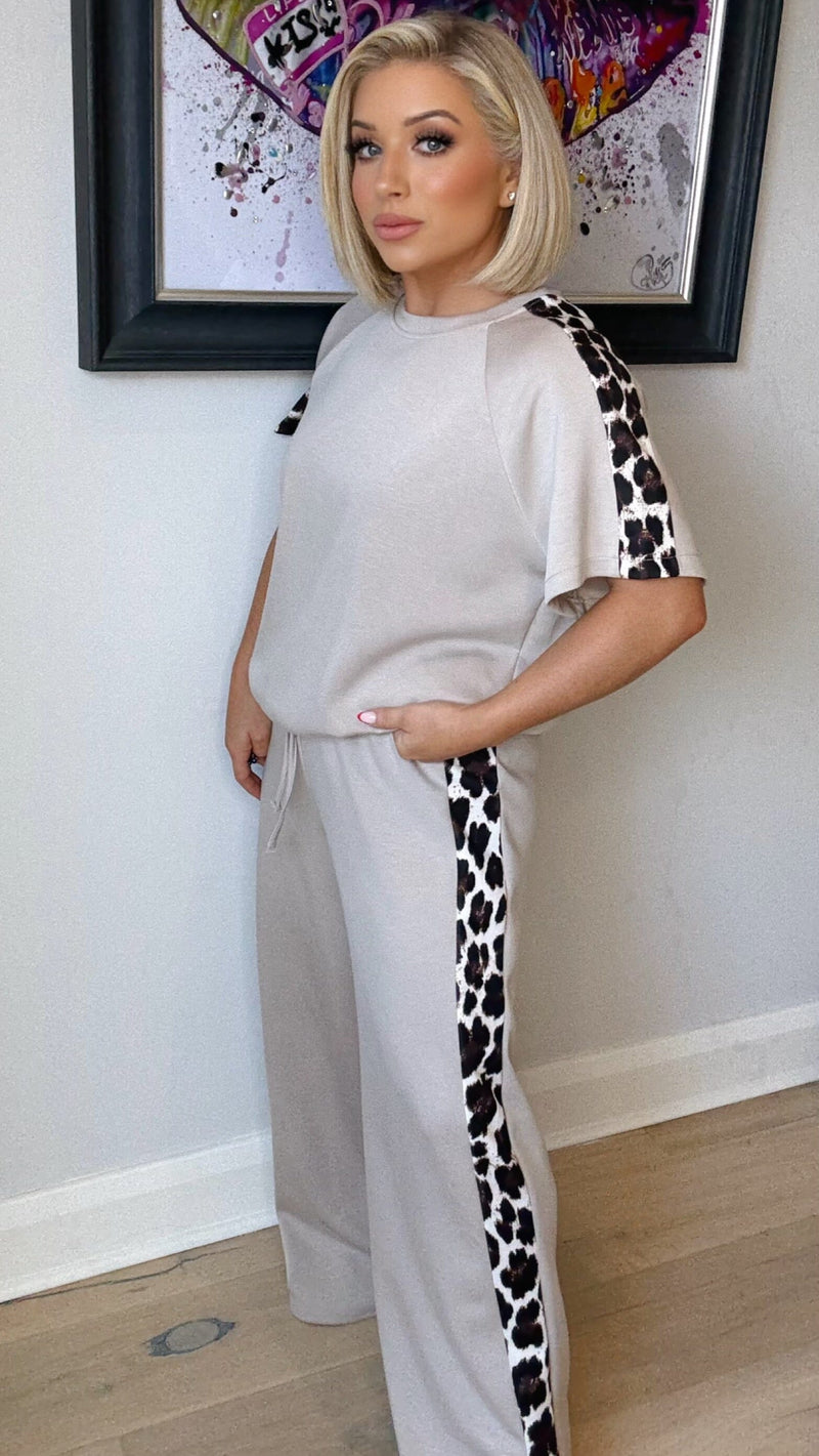 LEOPARD STRIPE SCUBA TOP Sweatshirt Avril Vin 