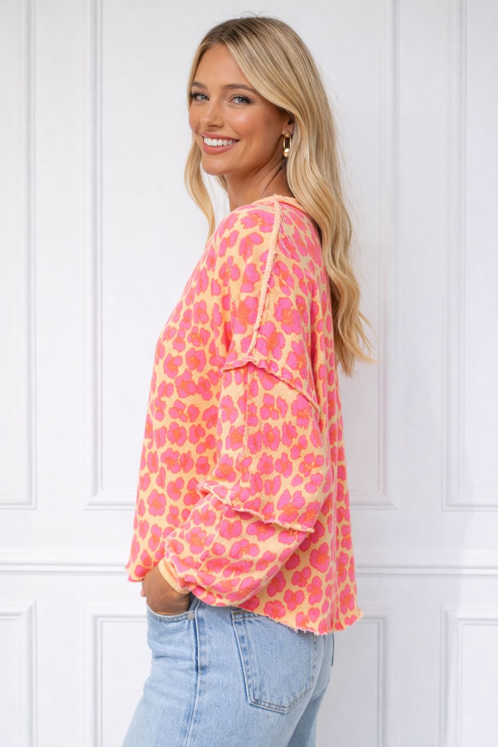 NEON WILD SWEATSHIRT - CORAL Knitwear Gigi Lu 