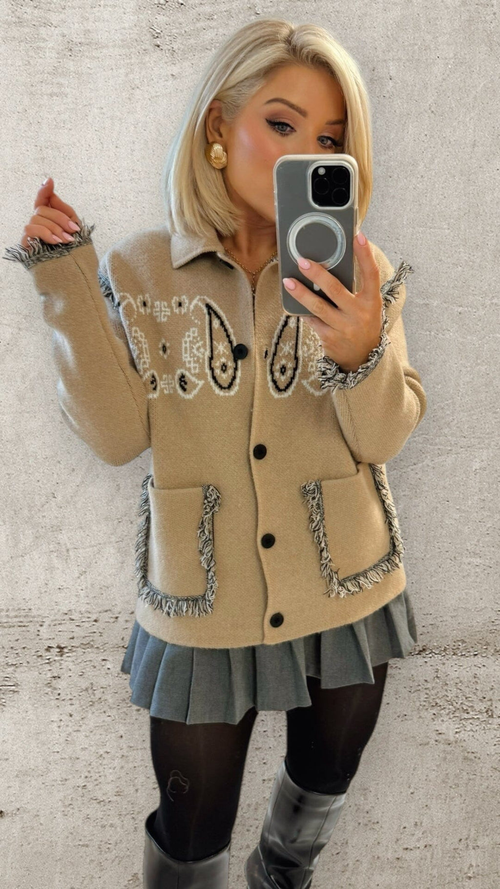 THE SAVANNAH FRINGE KNIT - BEIGE Knitwear Oreline 