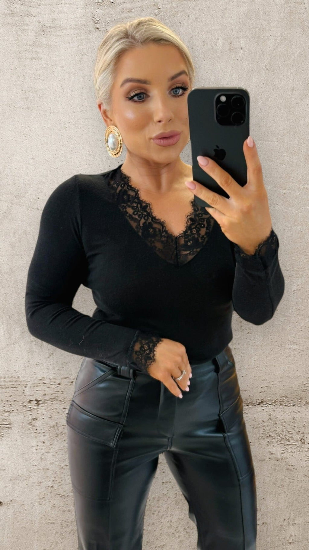 THE LACIE LUXE TOP -BLACK Tops & Jumpers Agnes 