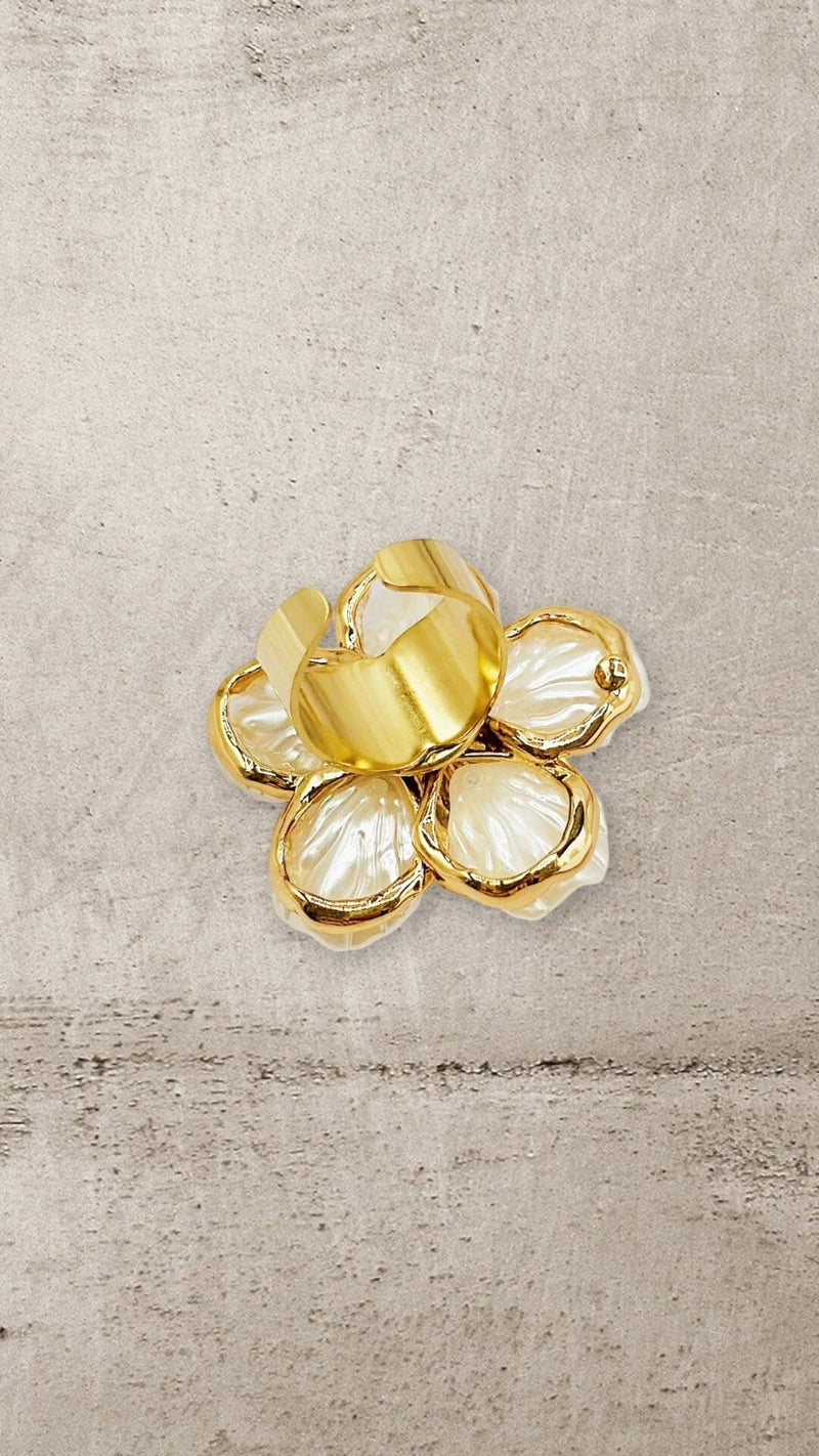 IVORY BLOSSOM RING Jewellery & Accessories Coco Boutique 