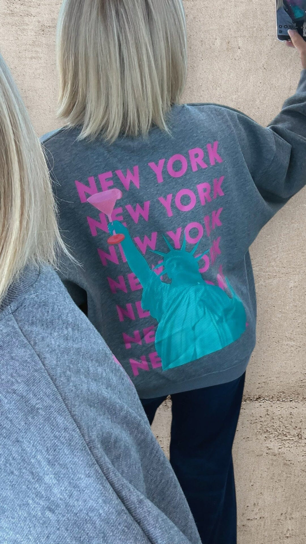 THE MANHATTAN SWEATSHIRT - LUXE FLEECE EDITION Sweatshirt Avril Vin 