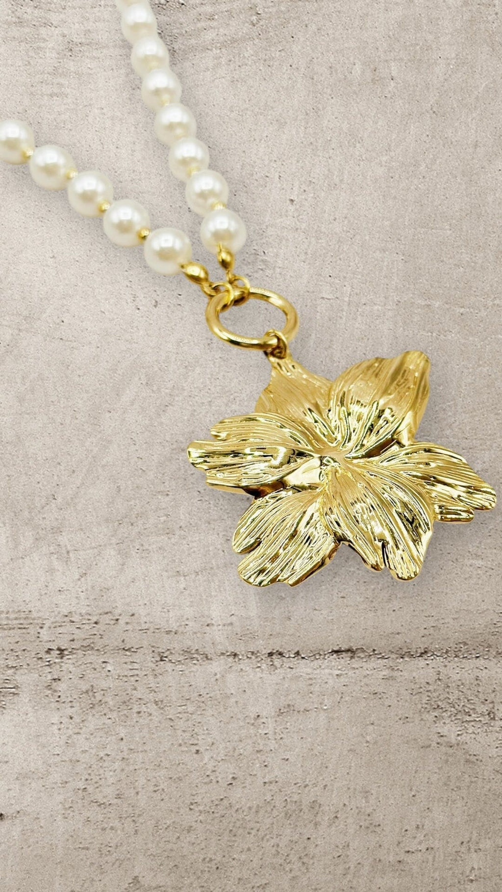GOLDEN BLOSOM PEARL NECKLACE Jewellery & Accessories Coco Boutique 