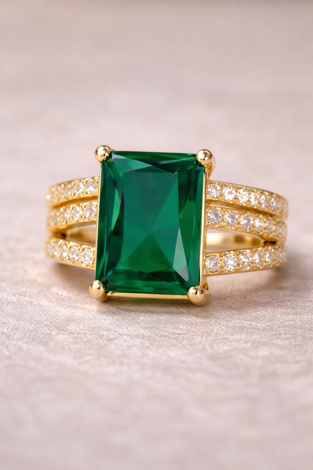 THE AUBADE EMERALD GREEN RING Jewellery & Accessories Coco Boutique 