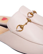 THE LEATHER SLIDER IN PARISIAN CREMÉ Shoes & Slippers Privè - Slider 